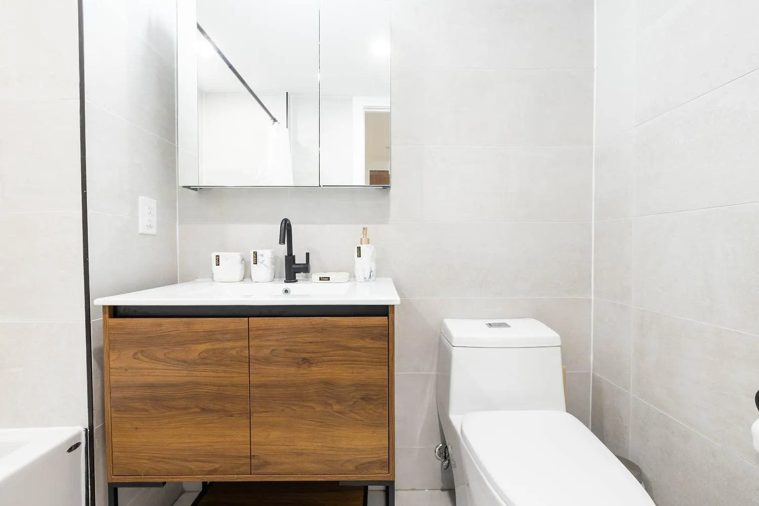 149Bk-202 New Condo 1Br In Prime Greenpoint Bk New York USA